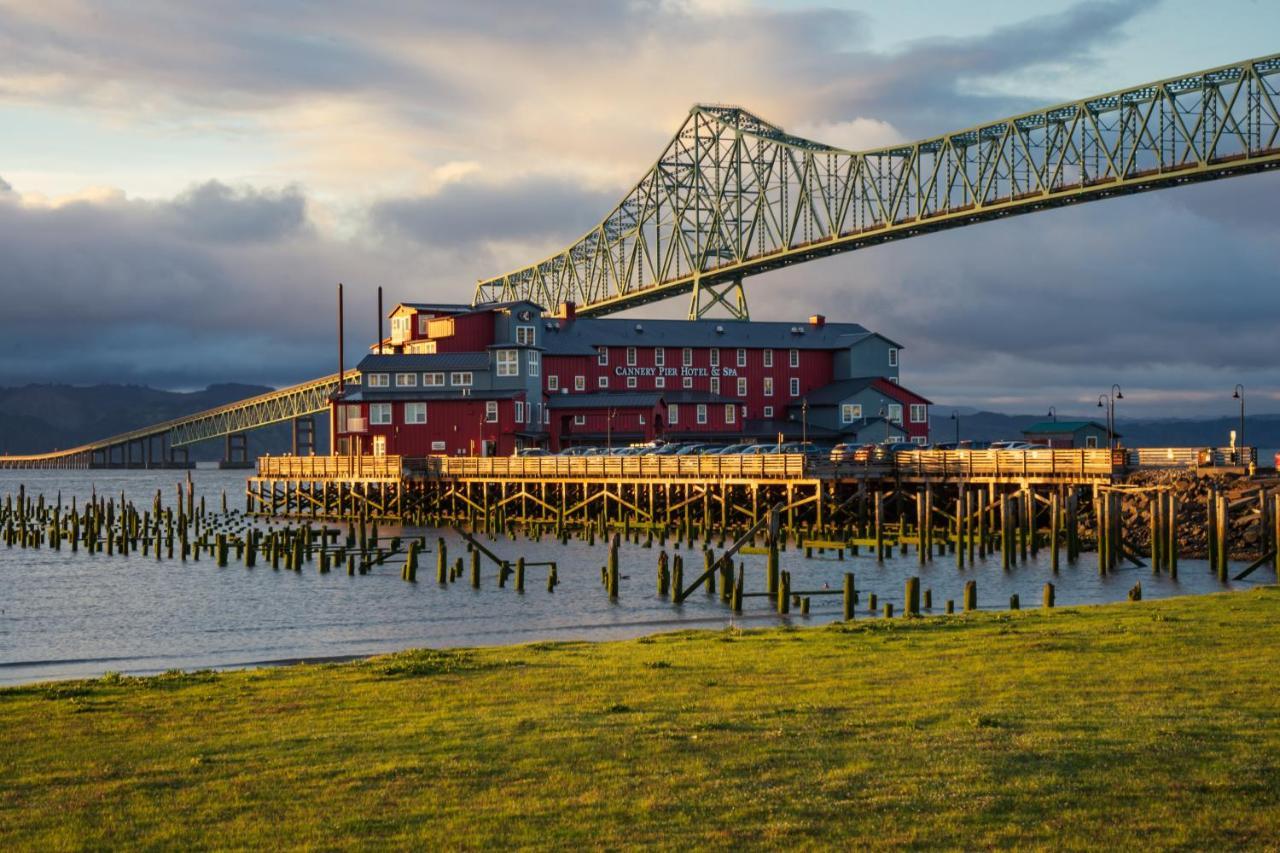 Cannery Pier Hotel & Spa Astoria Eksteriør bilde